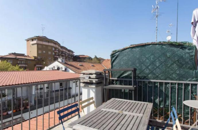 Vintage Apartment In Corvetto Area Milan Bagian luar foto